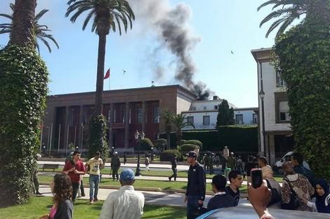 Pequeño incendio en la terraza del Parlamento
