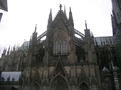 UN MES DURO UN MES DURO