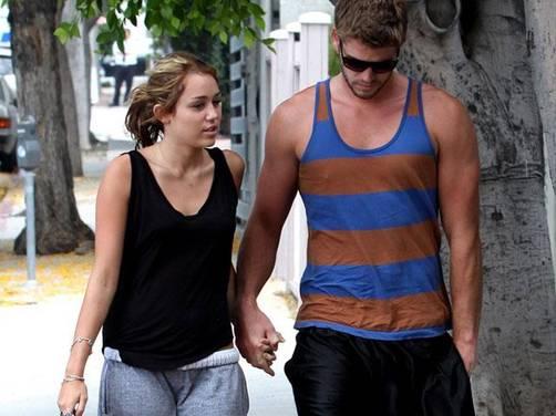 Miley y Liam comparten casa pero no habitaciones