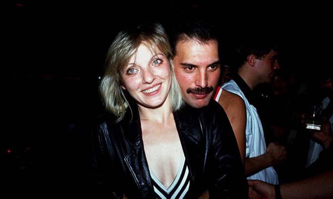 Freddie Mercury y sus gatos sin fortuna Freddie Mercury y sus gatos sin fortuna