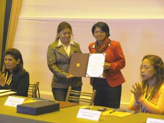 En Cañete: GORE LIMA RECONOCE LABOR DE CONDORAY…  50 años trabajando por el desarrollo integral de la mujer