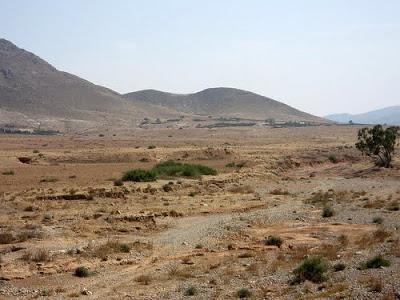 Una carga de Caballería histórica, unos héroes, un desastre y un olvido. Una carga de Caballería histórica, unos héroes, un desastre y un olvido.