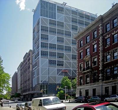 Moneo lies down on Broadway Moneo lies down on Broadway