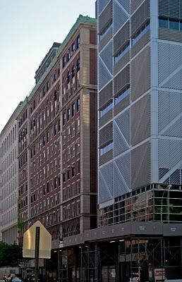 Moneo lies down on Broadway Moneo lies down on Broadway