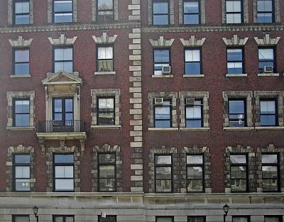 Moneo lies down on Broadway Moneo lies down on Broadway