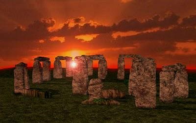 El amanecer del solsticio de Verano en Stonehenge