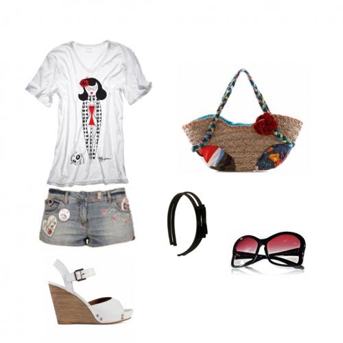 Look-Beach Betsy at the beach | ¿Te llevas a Betsy a la playa?