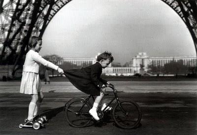 Robert Doisneau, “el pescador de imágenes”, en blanco y negro.