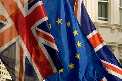 Negar la evidencia: la política exterior británica y Europa.