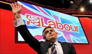El insumergible Gordon Brown y el enigmático David Cameron.