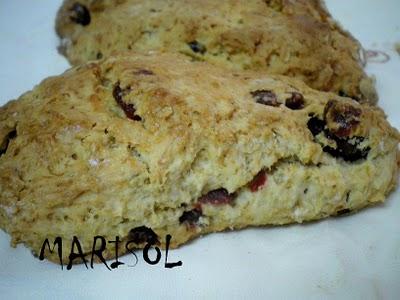 Scones con frutos del bosque y salvado Scones con frutos del bosque y salvado