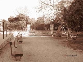 Bancos del Jardín Botánico de Zaragoza