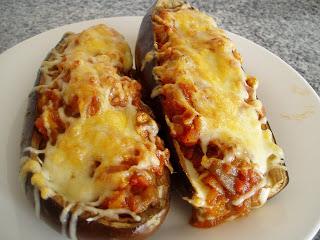 BERENJENAS RELLENAS DE ATUN BERENJENAS RELLENAS DE ATUN