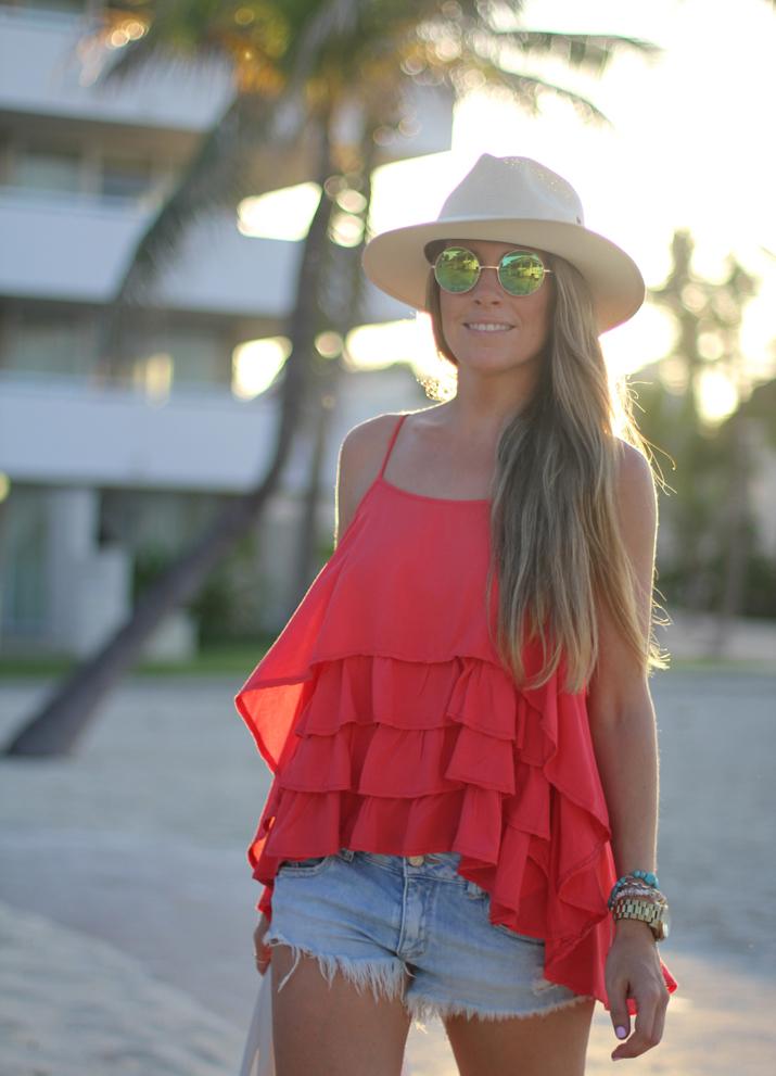 FIRST DAY IN BAHAMAS WITH REVOLVE Fashiolista Blogger Winner Mónica Sors