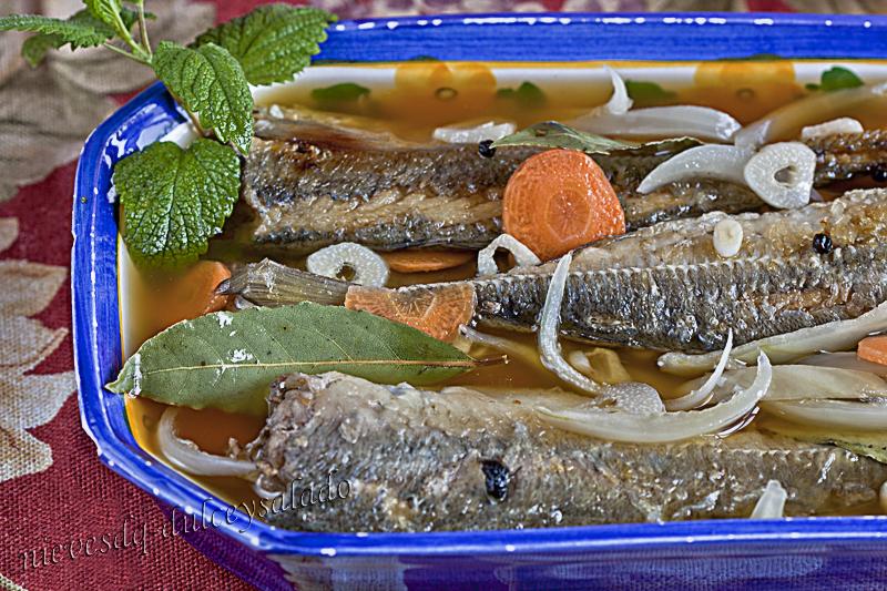 CHICHARROS EN ESCABECHE CHICHARROS EN ESCABECHE