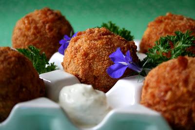 Croquetas de setas con alioli veraniego Croquetas de setas con alioli veraniego
