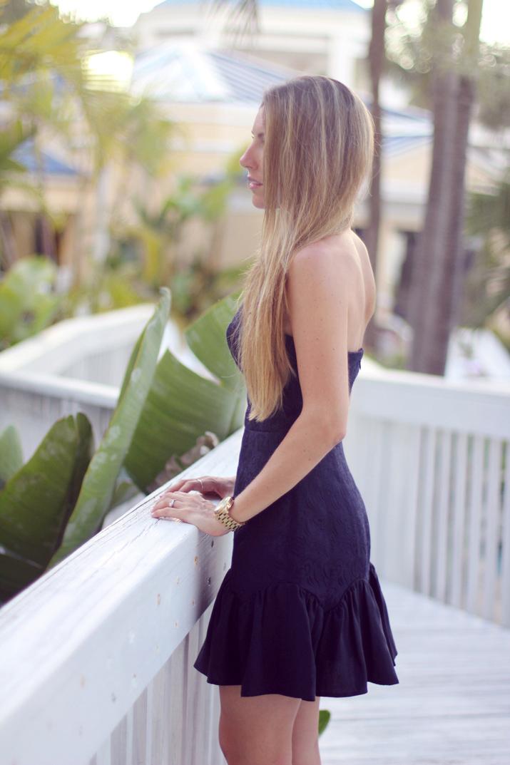MES VOYAGES À PARIS X REVOLVE. LOOK 2 Summer dress blogger Mónica Sors in Bahamas (6)