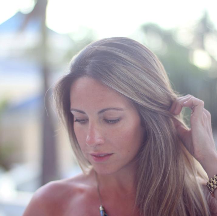 MES VOYAGES À PARIS X REVOLVE. LOOK 2 Summer dress blogger Mónica Sors in Bahamas (2)1