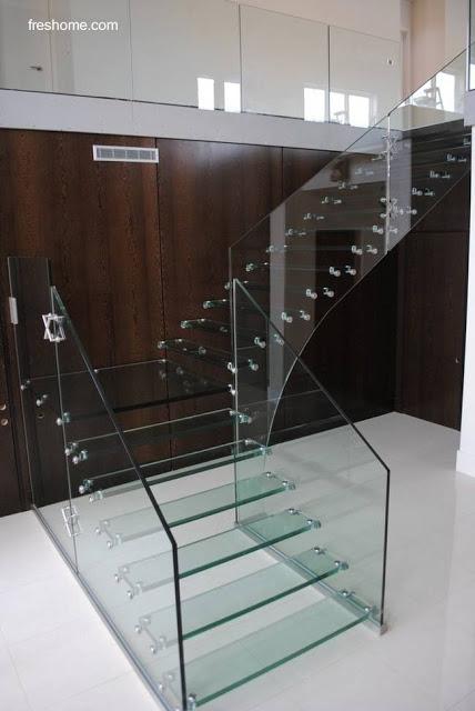 Modelo contemporáneo casi invisible Escalera moderna de vidrio transparente