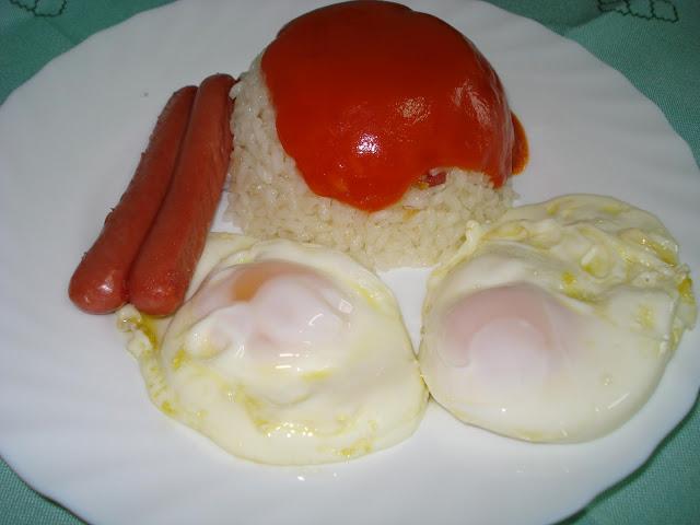 ARROZ A LA CUBANA ARROZ A LA CUBANA