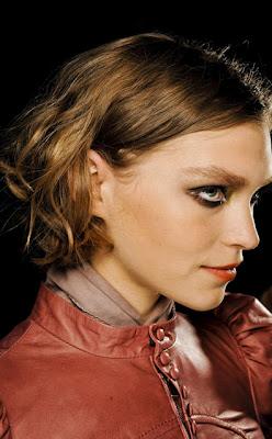 Modernos Peinados Naturales con un Toque de Sensualidad para el 2013 Modernos Peinados Naturales con un Toque de Sensualidad para el 2013