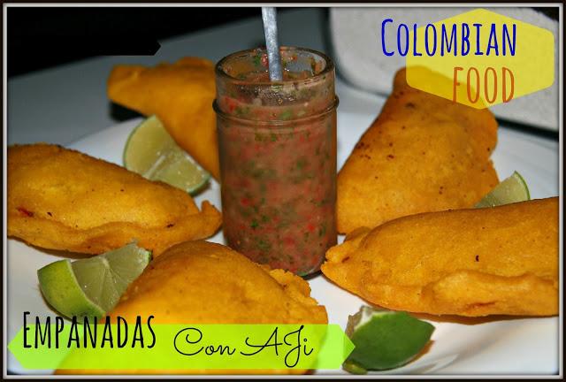 Empanadas Colombianas con Aji : Colombian food