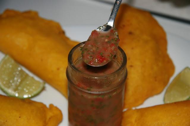 Empanadas Colombianas con Aji : Colombian food