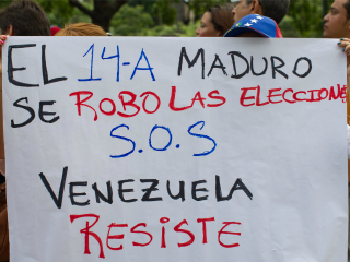 Partidarios de Capriles se manifestaron en España para denunciar un supuesto “fraude masivo”
