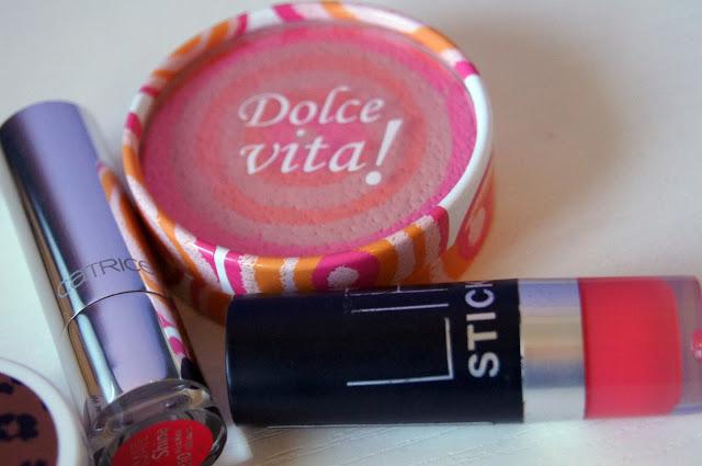 COMBINA COLORETE Y LABIAL ESTE VERANO: PINK COMBINA COLORETE Y LABIAL ESTE VERANO: PINK