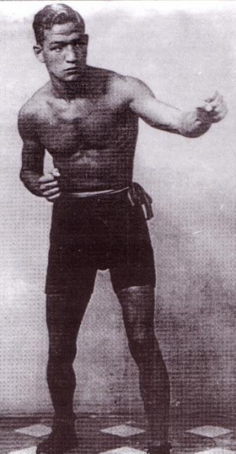 BARCELONA...JOSEP GIRONÈS, BOXEADOR DEL BARRIO DE GRÀCIA, BARCELONA ,NACIÓ EL 28 DE AGOSTO 1904-MÉXICO,MURIÓ EL 8 DE FEBRERO DE 1983...4-06-2013... BARCELONA...JOSEP GIRONÈS, BOXEADOR DEL BARRIO DE GRÀCIA, BARCELONA ,NACIÓ EL 28 DE AGOSTO 1904-MÉXICO,MURIÓ EL 8 DE FEBRERO DE 1983...4-06-2013...