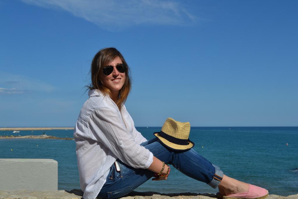 Look of the day: Baggy jeans Image Hosted by ImageShack.us