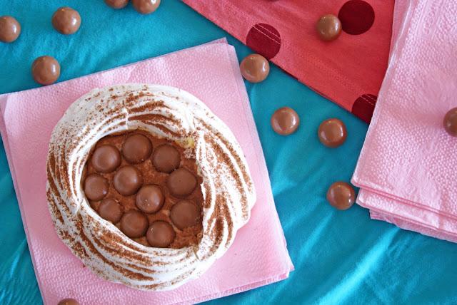 Nidos de merengue con maltesers