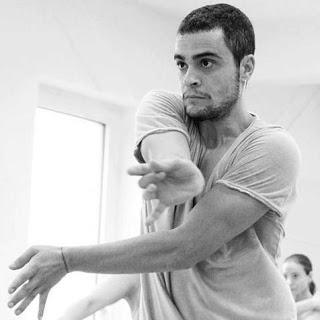 ENTREVISTA: JUANJO HINOJOSA (BAILARÍN Y COREOGRAFO) ENTREVISTA: JUANJO HINOJOSA (BAILARÍN Y COREOGRAFO)