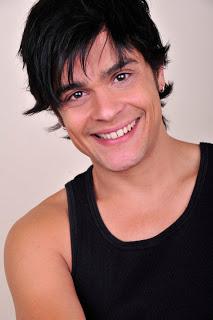 ENTREVISTA: JUANJO HINOJOSA (BAILARÍN Y COREOGRAFO) ENTREVISTA: JUANJO HINOJOSA (BAILARÍN Y COREOGRAFO)