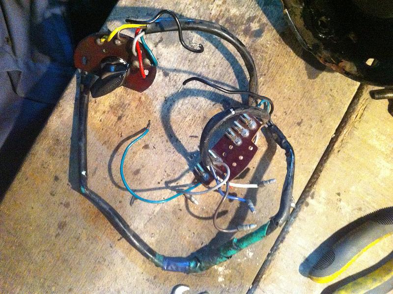 Foto del cableado del interior del coco de la Impala