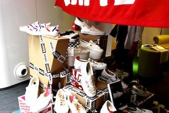 CHANGING ROOM CHANGING ROOM