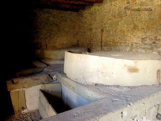Las dos ruedas del molino de harina Ruedas_molino_harina