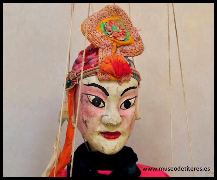 MuseoTallerdeTiteres-27-Marioneta CHINA Planes con niños en Asturias del 7 de Junio al 14 de Junio