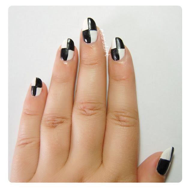 NOTD + TUTORIAL: Uñas con estampado damero o checkered nails. NOTD + TUTORIAL: Uñas con estampado damero o checkered nails.