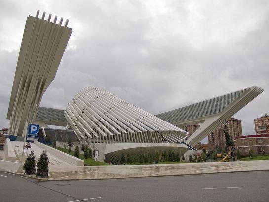 ABC.es: Santiago Calatrava pagará 3,27 millones por fallos en el Palacio de Congresos de Oviedo Palacio de Congresos de Oviedo - Wikipedia