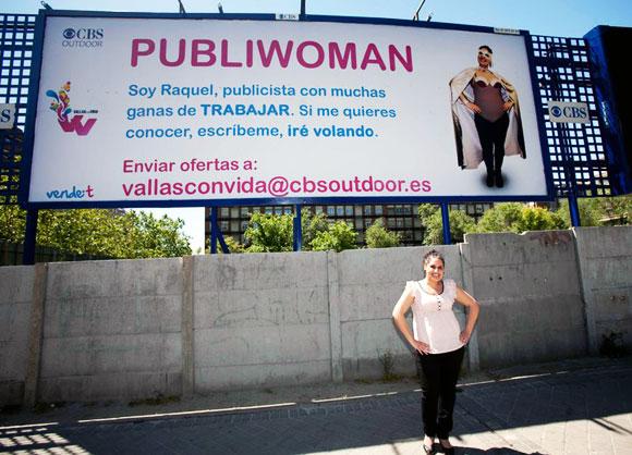 ¡Vaya, el CV en una valla! Raquel-Lemos-cv-original-guerrilla-valla-publicitaria-publiwoman