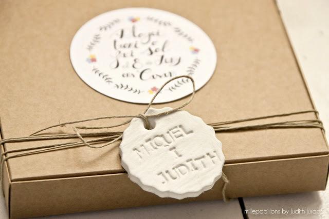 INVITACIONES DE BODA BY MILLEPAPILLONS: Invitación con caja y polaroids INVITACIONES DE BODA BY MILLEPAPILLONS: Invitación con caja y polaroids