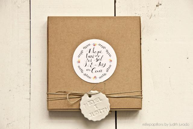 INVITACIONES DE BODA BY MILLEPAPILLONS: Invitación con caja y polaroids INVITACIONES DE BODA BY MILLEPAPILLONS: Invitación con caja y polaroids