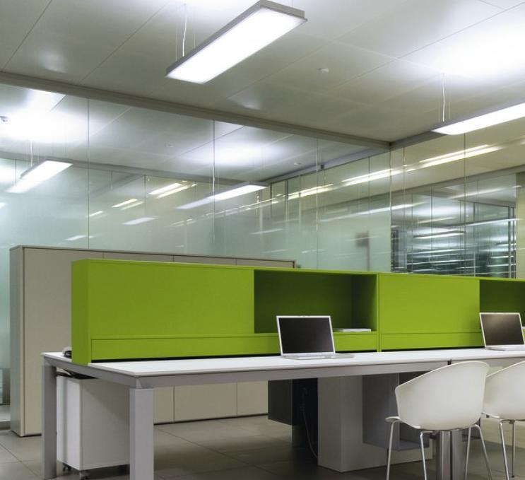 Como Iluminar: LA OFICINA Como Iluminar: LA OFICINA