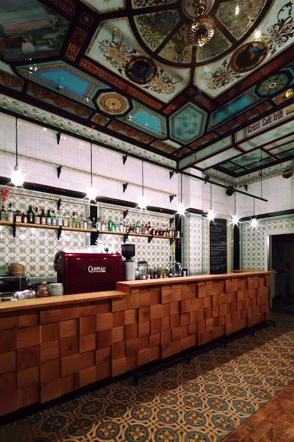 Un bar en una carnicería Un bar en una carnicería