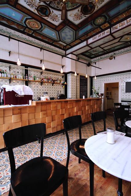 Un bar en una carnicería Un bar en una carnicería