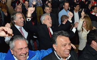 PRESIDENTE PIÑERA FELICITÓ A LA SELECCIÓN CHILENA TRAS EL TRIUNFO FRENTE A BOLIVIA PRESIDENTE PIÑERA FELICITÓ A LA SELECCIÓN CHILENA TRAS EL TRIUNFO FRENTE A BOLIVIA