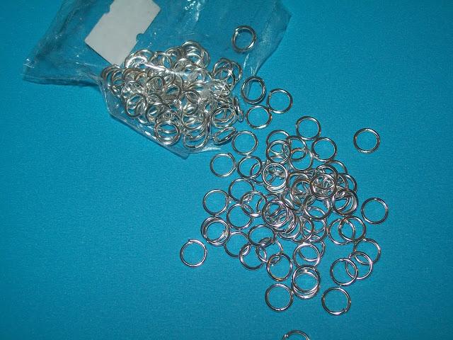 D.I.Y. Pulsera con zapatitos de muñeca D.I.Y. Pulsera con zapatitos de muñeca