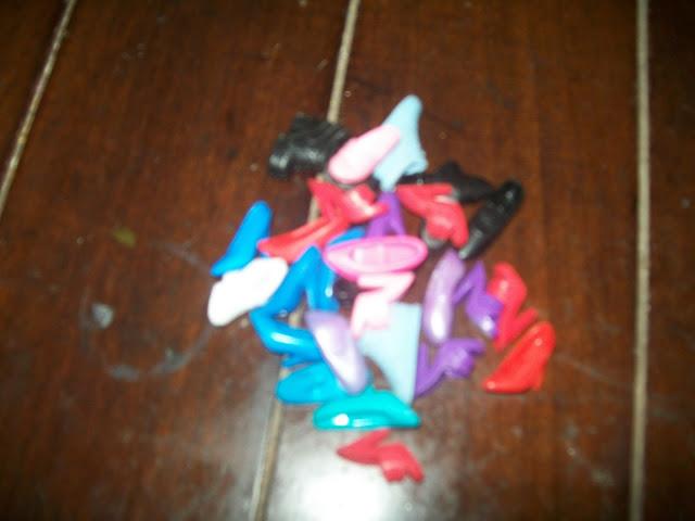 D.I.Y. Pulsera con zapatitos de muñeca D.I.Y. Pulsera con zapatitos de muñeca