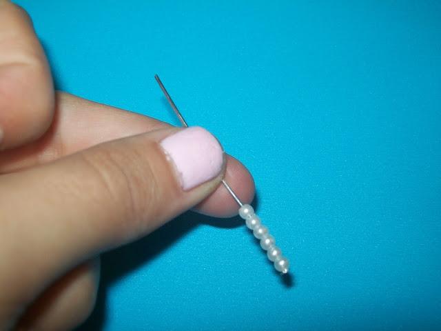 D.I.Y. Pulsera con zapatitos de muñeca D.I.Y. Pulsera con zapatitos de muñeca